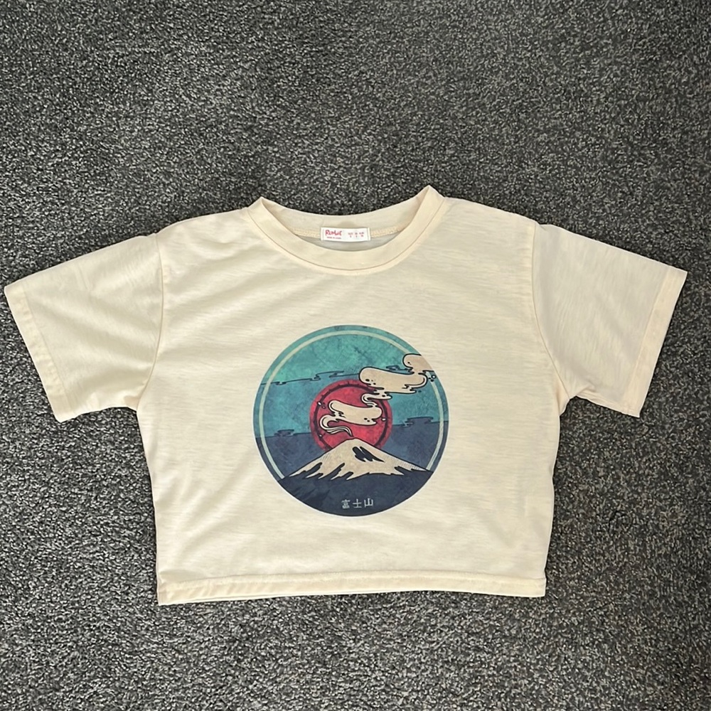 Cream Romwe cropped T